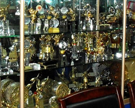 廣銀實(shí)業(yè)制品展廳九