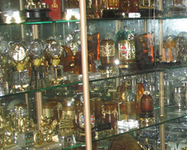 廣銀實(shí)業(yè)制品展廳十