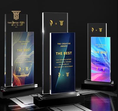 簡潔大氣水晶獎(jiǎng)杯